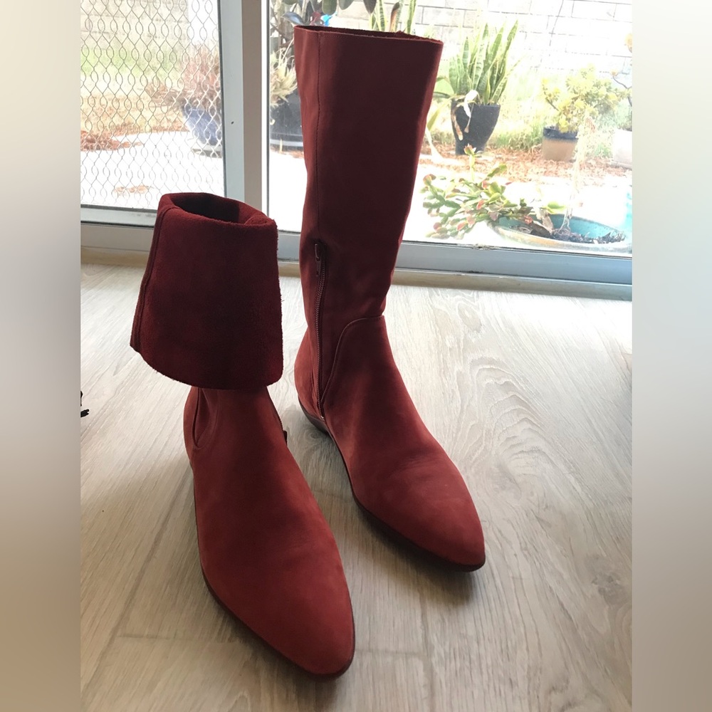 FLUEVOG - ‘Aspiration’ soft red suede leather mid calf flat boots, sz 8.5